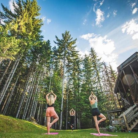 Ubc Whistler Lodge Bagian luar foto