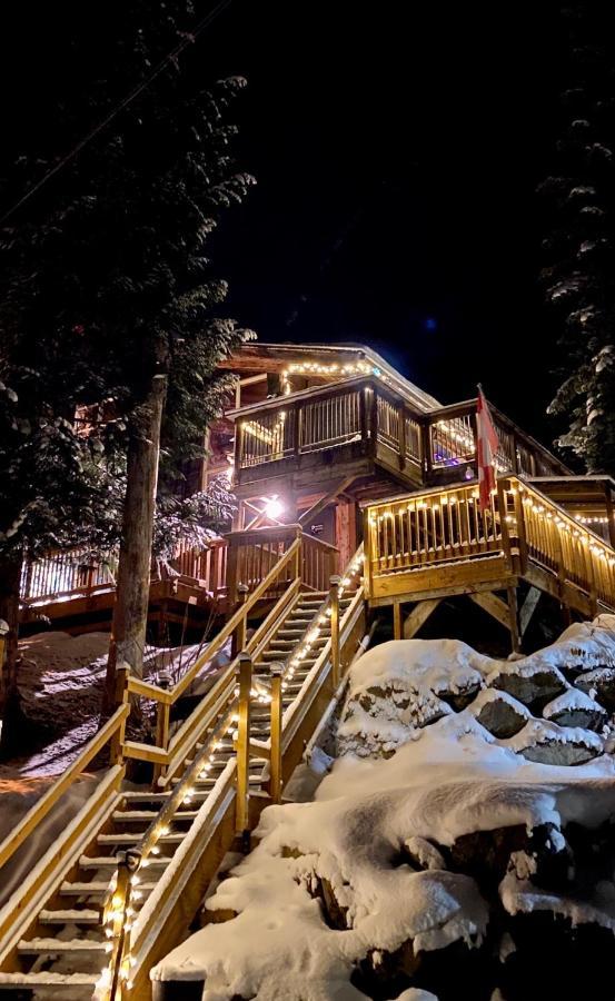 Ubc Whistler Lodge Bagian luar foto