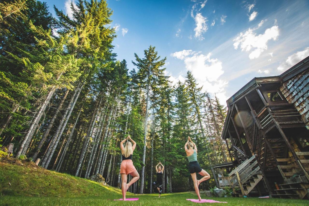 Ubc Whistler Lodge Bagian luar foto
