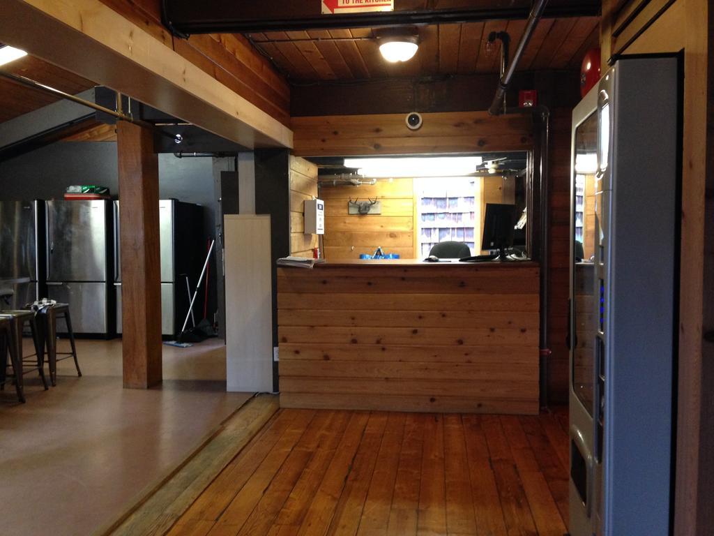 Ubc Whistler Lodge Bagian luar foto