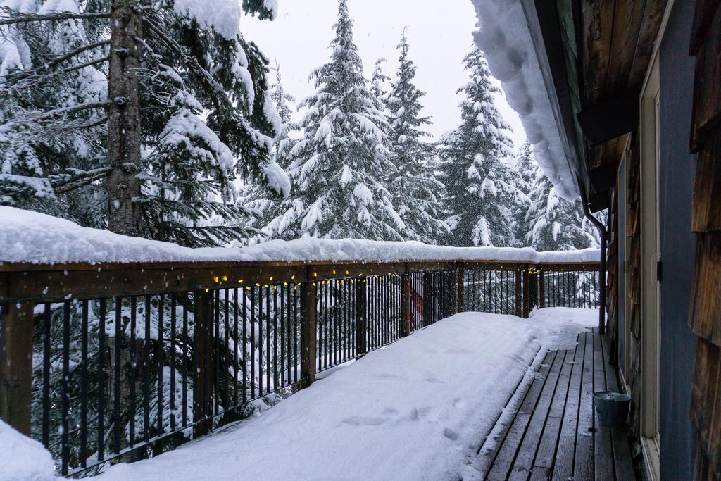 Ubc Whistler Lodge Bagian luar foto