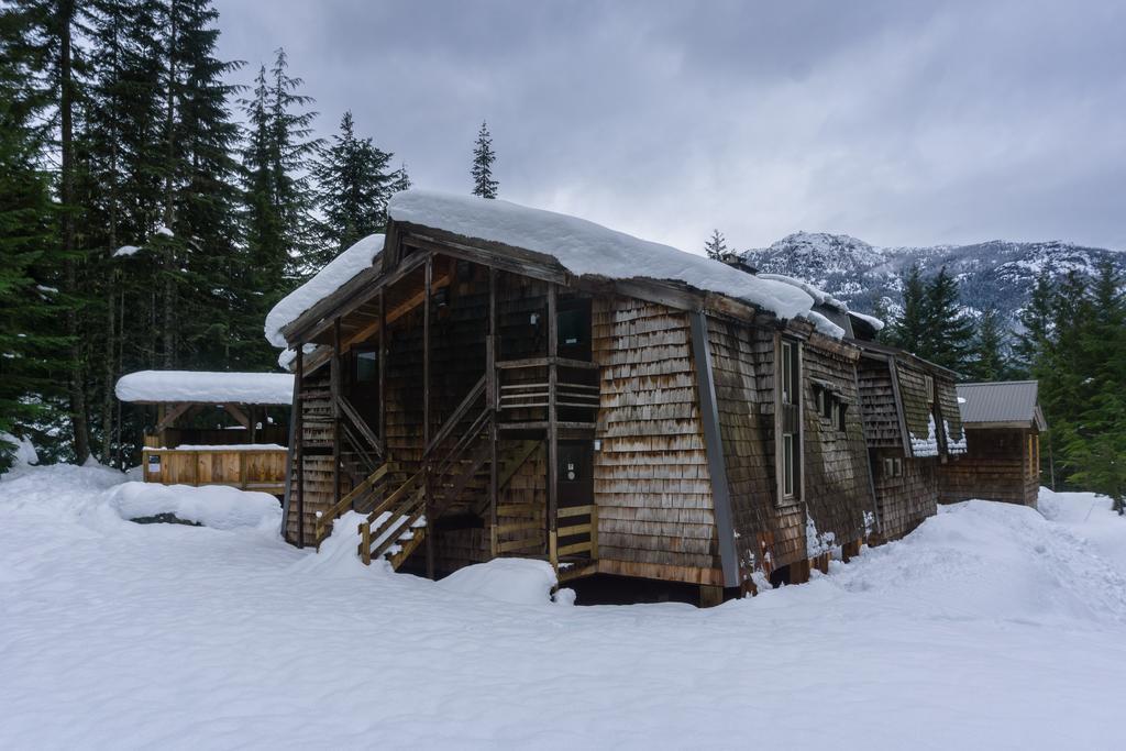 Ubc Whistler Lodge Bagian luar foto