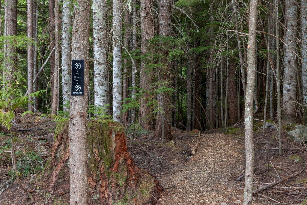 Ubc Whistler Lodge Bagian luar foto
