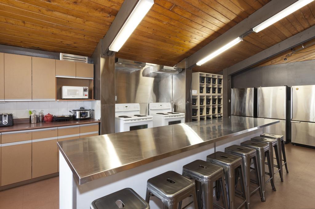 Ubc Whistler Lodge Bagian luar foto