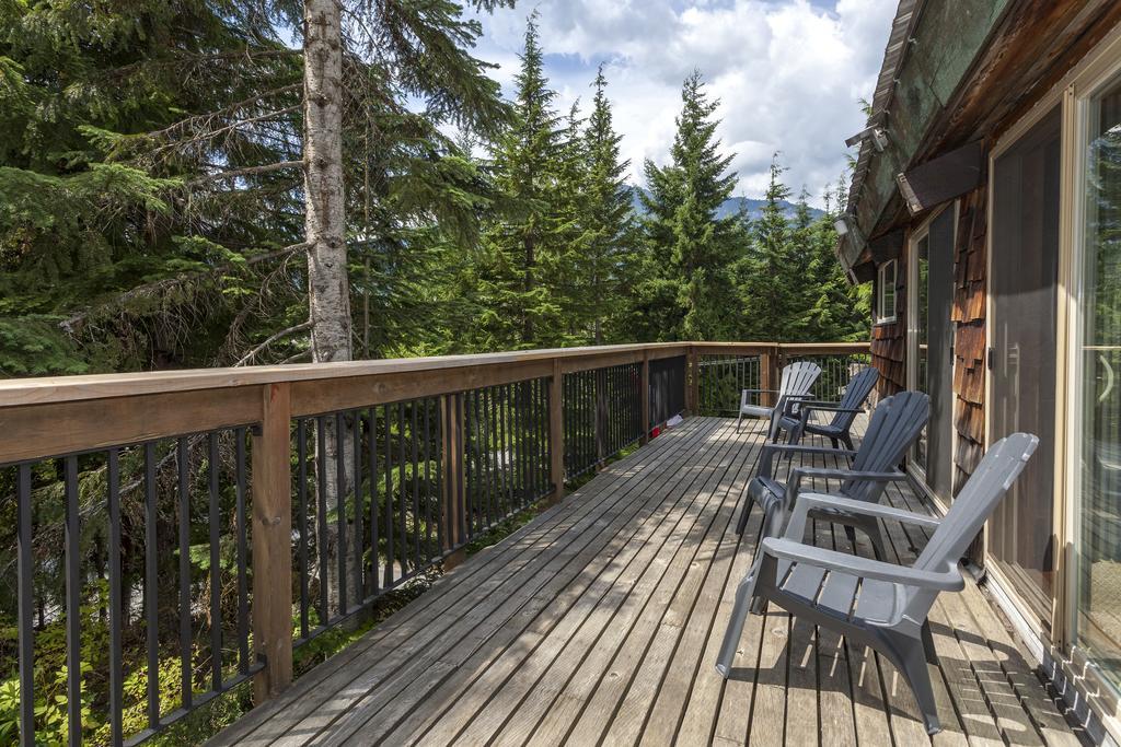 Ubc Whistler Lodge Bagian luar foto