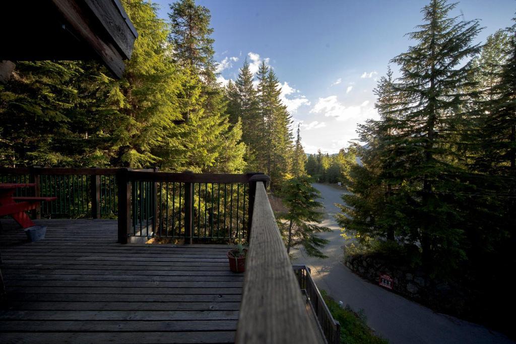 Ubc Whistler Lodge Bagian luar foto